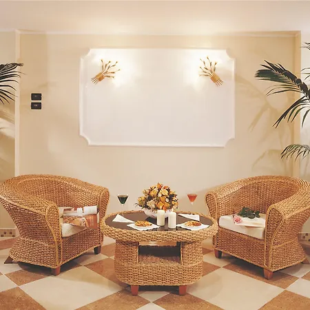 Continental & Отель Габичче-Маре