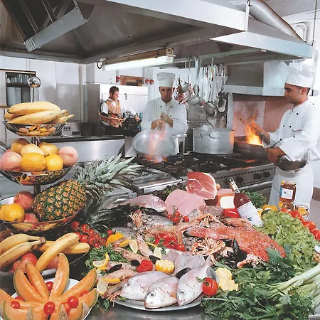 Continental & Отель Габичче-Маре