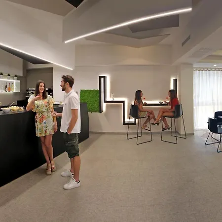 Отель Continental & Габичче-Маре