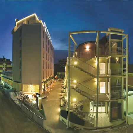 Continental & Szálloda 3*