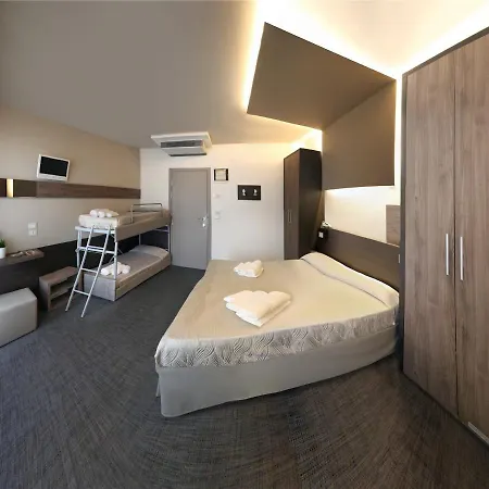 Continental & 3* Gabicce Mare