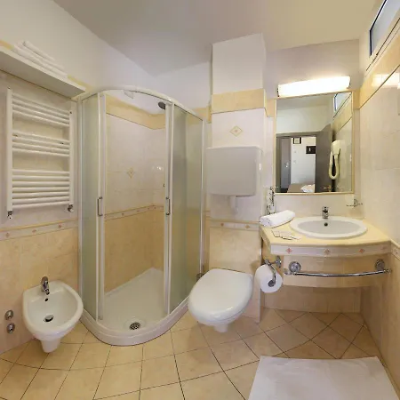 Continental & 3* Gabicce Mare